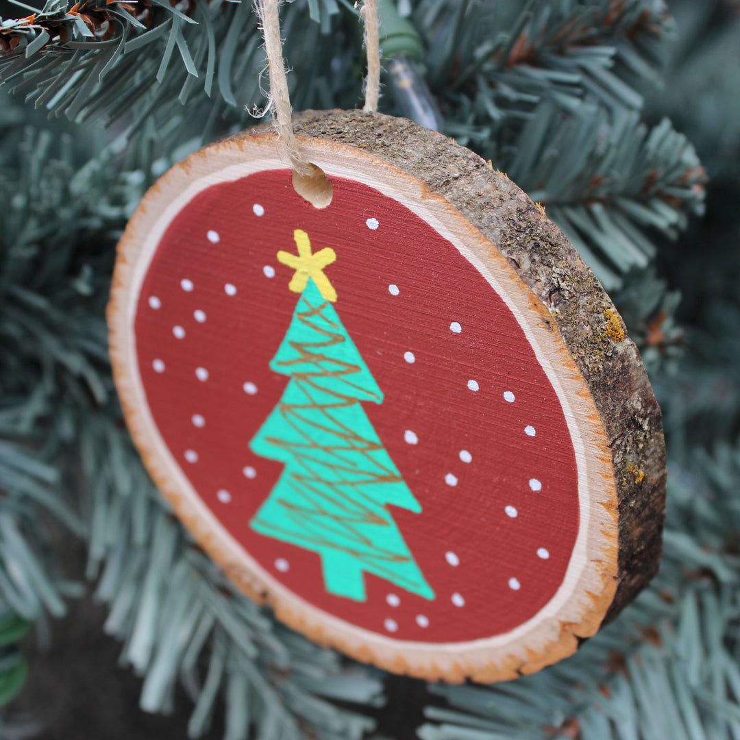 3 Ways to Use Wood Slice Ornaments This Winter